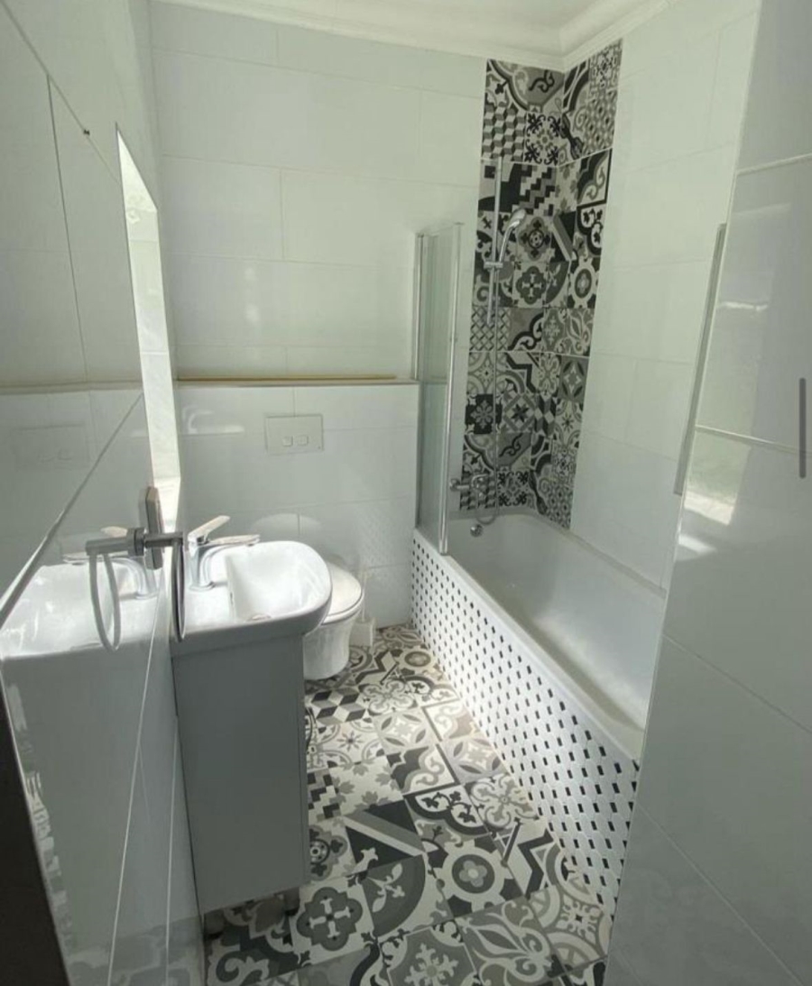 5 Bedroom Property for Sale in Paarl South Western Cape